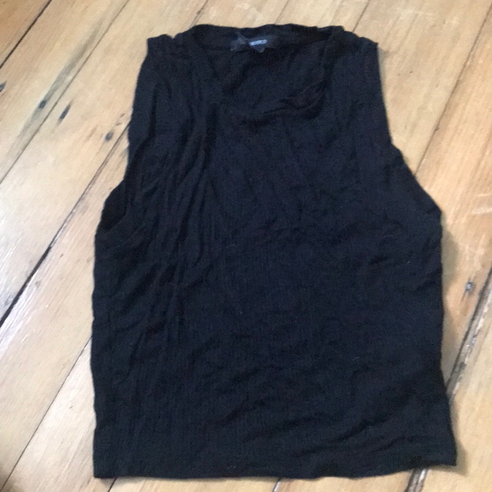 black crop top